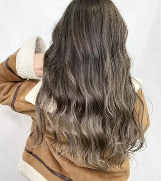 ロング カラー タナカ タクヤのヘアスタイル