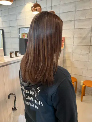 カラー 椎葉 みはるのヘアスタイル