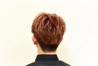 カラー メンズ 葉田 綾乃のヘアスタイル