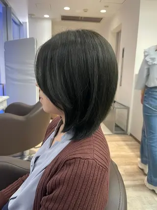 ミディアム 頭から整える美容師 松田のヘアスタイル