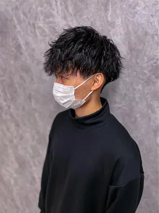 ショート パーマ メンズ 尾﨑 純也のヘアスタイル