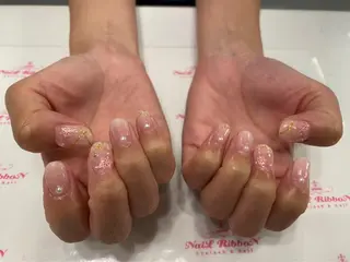 ネイル ネイルリボン 受付スタッフのネイルデザイン