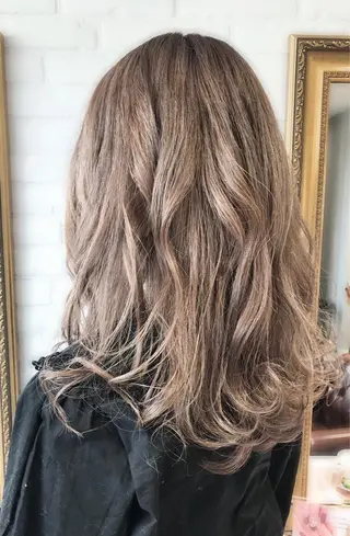 セミロング カラー Renatus店長 金子裕美のヘアスタイル