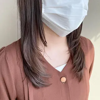ミディアム カラー 切りっぱなしボブ/ 蒲生四丁目/伊藤瑠唯のヘアスタイル
