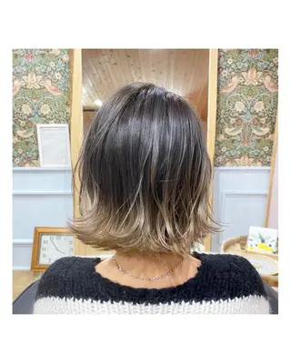 ミディアム カラー Asuka Mabuchiのヘアスタイル