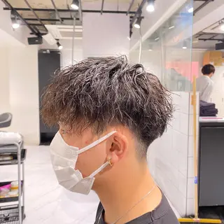 ミディアム カラー パーマ ヘアアレンジ キッズ ネイル マツエク・マツパ アイブロウ ✂️メンズカット ひろき✂️のヘアスタイル
