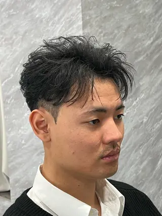 パーマ メンズ ulus kobe 藤枝大地のヘアスタイル