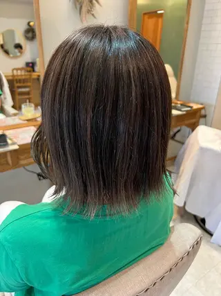 ミディアム カラー ぱつボブ/ ショート/YUKIのヘアスタイル