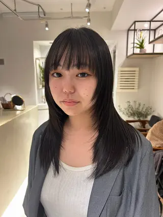 ロング 暖色カラー 奥村陽花のヘアスタイル