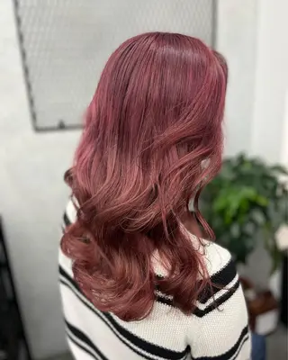 ロング 川畑 花菜のヘアスタイル