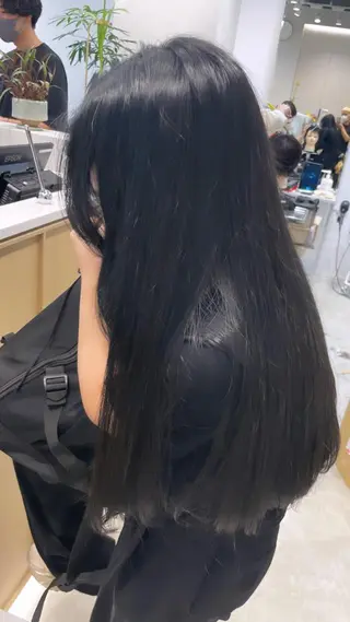 カラー 表参道ミディアム レイヤー山岸季生のヘアスタイル