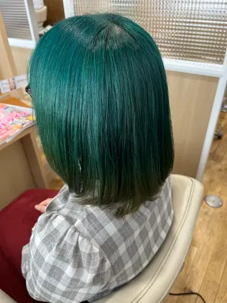 セミロング カラー 鈴木 結のヘアスタイル