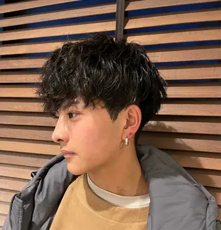 ショート パーマ メンズ 榊原 貫太のヘアスタイル
