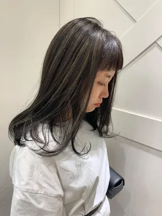 ミディアム 秋守 百華のヘアスタイル