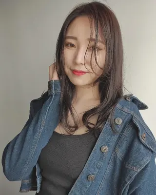 セミロング カラー ReiZ所属・ReiZ Mizuhoのヘアスタイル