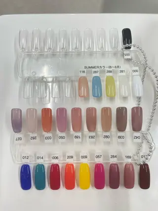 カラー 野浪 成華のネイルデザイン