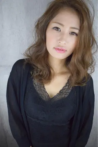 セミロング カラー パーマ ヘアアレンジ 恒遠 幸司のヘアスタイル