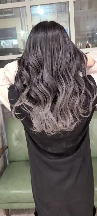 ロング カラー バレイヤージュ/ ハイライト/大内格のヘアスタイル