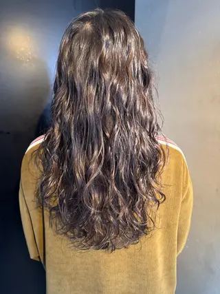 カラー 海外風ニュアンス パーマ/たいきのヘアスタイル