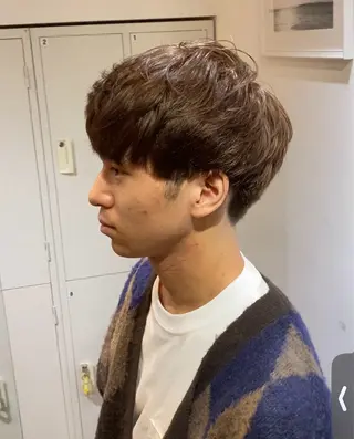 ミディアム カラー パーマ メンズ キマるメンズパーマ クメユウキのヘアスタイル