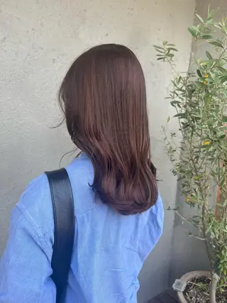 セミロング 目黒 彩花のヘアスタイル