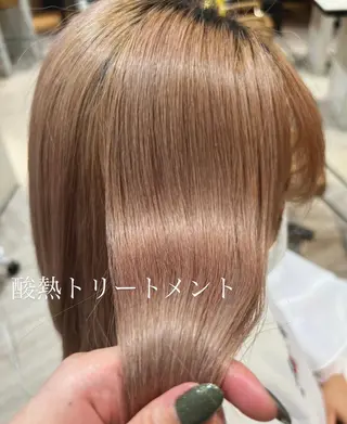 ミディアム 平山 美緒のヘアスタイル