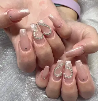 ネイル &ME ネイルサロンのネイルデザイン