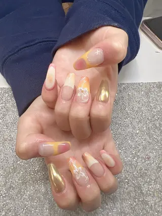 ネイル Guarendo錦糸町店所属・ガレンドウ 白澤 愛子のネイルデザイン