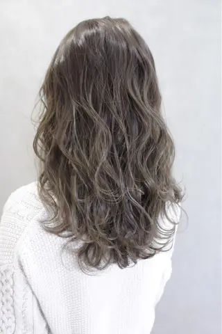 セミロング カラー ヘアアレンジ lani ブリーチ /ダブルカラーのヘアスタイル