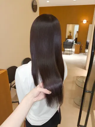 ロング カラー yiye shioriのヘアスタイル