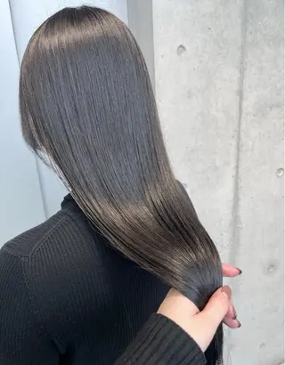 ロング カラー パーマ ヘアアレンジ 透明感/オリーブ/ グレージュ/YUKAのヘアスタイル