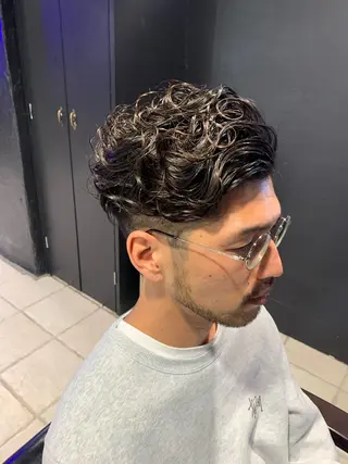 ミディアム メンズパーマ/難波/ 心斎橋　室園亮佑のヘアスタイル