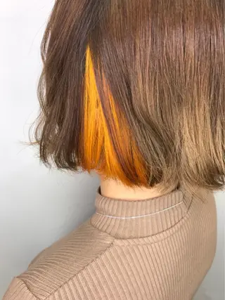 ミディアム カラー 川上 麻梨阿のヘアスタイル