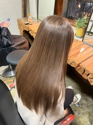 ロング カラー 須藤 優真 切りっぱなしボブのヘアスタイル