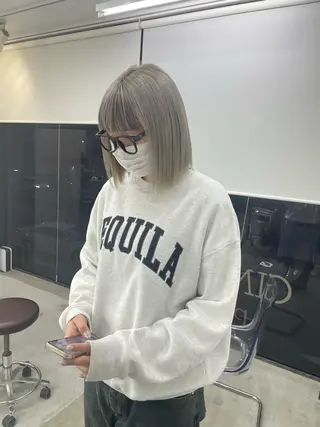 ショート カラー asumi/栄/ハイ トーン/ブリーチ/のヘアスタイル