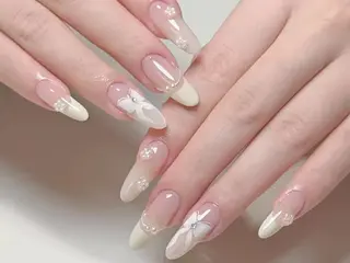 ネイル Yuyu 🧁のネイルデザイン