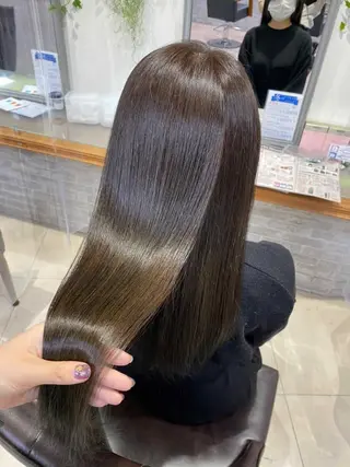 ロング カラー 岩倉 諒のヘアスタイル