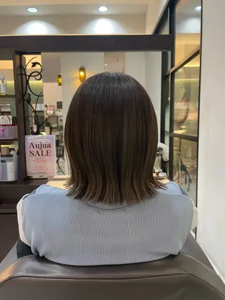 ミディアム カラー アールグランデ あやのヘアスタイル