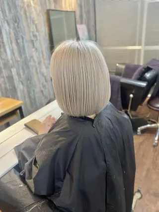 ミディアム Luzir⭐︎ GEN⭐︎のヘアスタイル