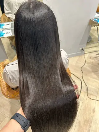 ロング hayato/透明感 カラー/グレージュのヘアスタイル