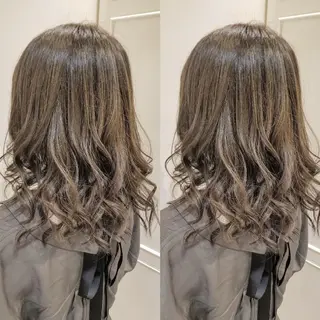 セミロング カラー ブリーチ・ハイトーン 特化🎉内山のヘアスタイル