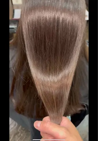 セミロング カラー 康本将輝 ♦️髪質改善♦️のヘアスタイル