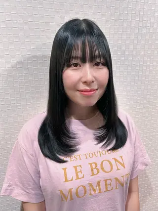 セミロング 柔らか垢抜けｶﾗｰと ｶｯﾄ🫧ASUKAのヘアスタイル