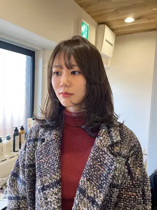 ミディアム 下石怜子/レイヤー/ 透明感カラーのヘアスタイル