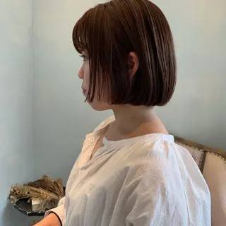 ショート SAKINO. ベージュカラーのヘアスタイル