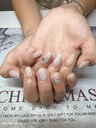 ネイル ガレンドウ 白澤 愛子のネイルデザイン