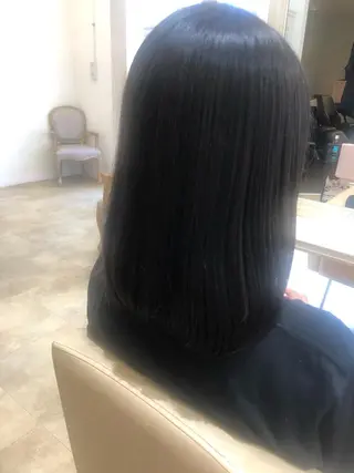 セミロング izumi （いずみ）のヘアスタイル