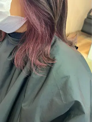 ミディアム 🩷艶カラー 🧡💛リサ🫧のヘアスタイル