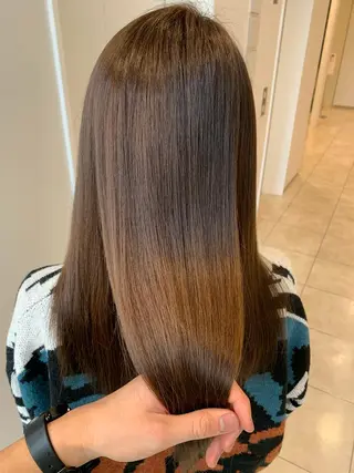 セミロング カット講師 久保匠のヘアスタイル