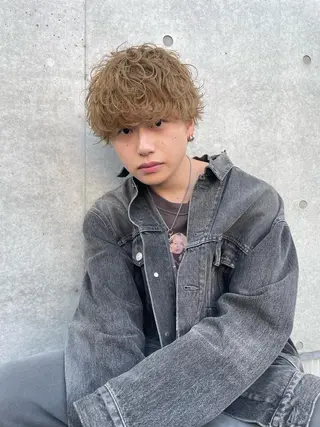 ミディアム カラー パーマ ヘアアレンジ メンズ キッズ ネイル マツエク・マツパ アイブロウ ✂️メンズカット ひろき✂️のヘアスタイル